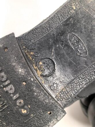 Paar Halbschuhe aus der Zeit des 2. Weltkrieg. Getragen, guter Gesamtzustand, Sohlenlänge 29cm