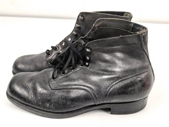 Paar Halbschuhe aus der Zeit des 2. Weltkrieg. Getragen,...