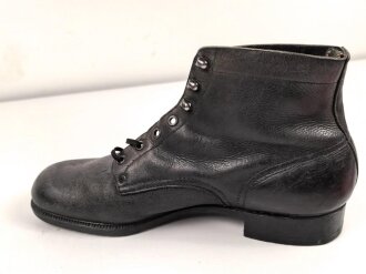 Paar Halbschuhe aus der Zeit des 2. Weltkrieg. Getragen, guter Gesamtzustand, Sohlenlänge 29cm