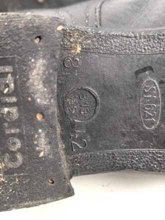 Paar Halbschuhe aus der Zeit des 2. Weltkrieg. Getragen, guter Gesamtzustand, Sohlenlänge 29cm