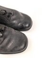 Paar Halbschuhe aus der Zeit des 2. Weltkrieg. Getragen, guter Gesamtzustand, Sohlenlänge 29cm