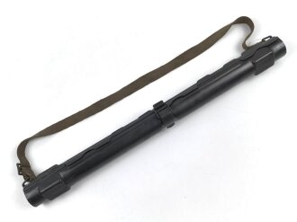Laufschützer 43 für Ersatz Maschinengewehrlauf der Wehrmacht. Nach dem Krieg neu brüniert und mit Trageriemen versehen, vermutlich von der jugoslawischen Armee
