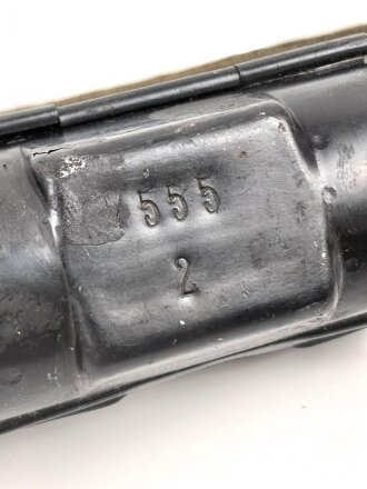 Laufschützer 43 für Ersatz Maschinengewehrlauf der Wehrmacht. Nach dem Krieg neu brüniert und mit Trageriemen versehen, vermutlich von der jugoslawischen Armee