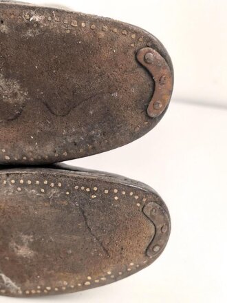 Paar Stiefel für Offiziere aus der Zeit des 2. Weltkrieg. Ungereinigtes Paar, Sohlenlänge 29,5cm
