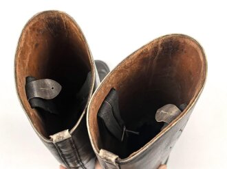 Paar Stiefel für Offiziere aus der Zeit des 2. Weltkrieg. Ungereinigtes Paar, Sohlenlänge 29,5cm