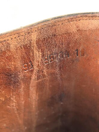 Paar Stiefel für Offiziere aus der Zeit des 2. Weltkrieg. Ungereinigtes Paar, Sohlenlänge 29,5cm