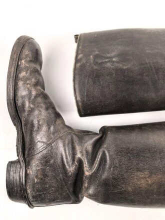 Paar Stiefel für Offiziere aus der Zeit des 2. Weltkrieg. Ungereinigtes Paar, Sohlenlänge 29,5cm