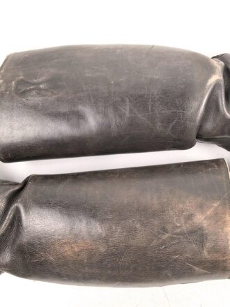 Paar Stiefel für Offiziere aus der Zeit des 2. Weltkrieg. Ungereinigtes Paar, Sohlenlänge 29,5cm