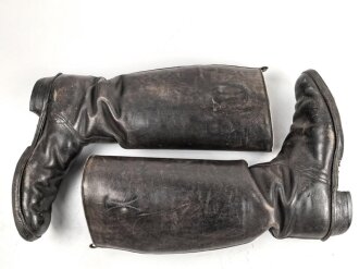 Paar Stiefel für Offiziere aus der Zeit des 2. Weltkrieg. Ungereinigtes Paar, Sohlenlänge 29,5cm
