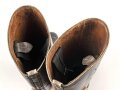 Paar Stiefel für Offiziere aus der Zeit des 2. Weltkrieg. Ungereinigtes Paar, Sohlenlänge 29,5cm