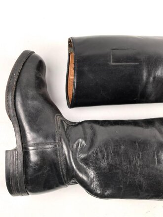 Paar Stiefel für Unteroffiziere aus der Zeit des 2. Weltkrieg. Ungereinigtes Paar, Sohlenlänge 30,5cm