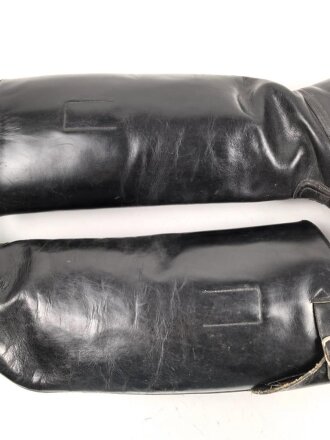 Paar Stiefel für Unteroffiziere aus der Zeit des 2. Weltkrieg. Ungereinigtes Paar, Sohlenlänge 30,5cm