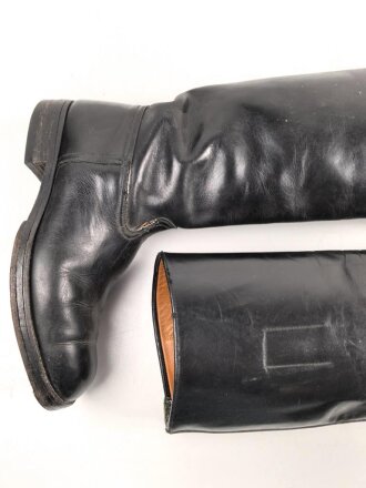 Paar Stiefel für Unteroffiziere aus der Zeit des 2. Weltkrieg. Ungereinigtes Paar, Sohlenlänge 30,5cm