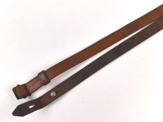 Trageriemen für MP40 , höchstwahrscheinlich Österreich oder Jugoslawien nach 1945. Neuzeitliche Stempelung " StgG44"