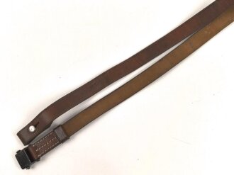 Trageriemen für MP40 , höchstwahrscheinlich Österreich oder Jugoslawien nach 1945. Neuzeitliche Stempelung " StgG44"