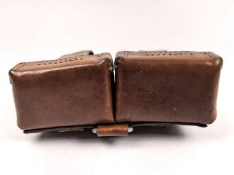 Lederne Patronentasche in gutem Zustand, vermutlich Polen nach 1945