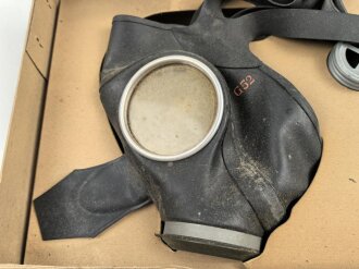 Luftschutz, Volksgasmaske 40 für Frauen. Komplett,...