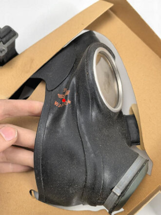 Luftschutz, Volksgasmaske 40 für Männer. Komplett, im Umkarton