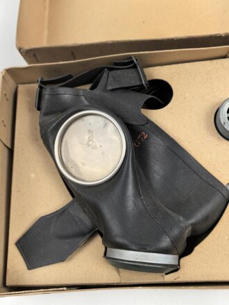 Luftschutz, Volksgasmaske 40 für Männer....