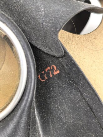 Luftschutz, Volksgasmaske 40 für Männer. Komplett, im Umkarton