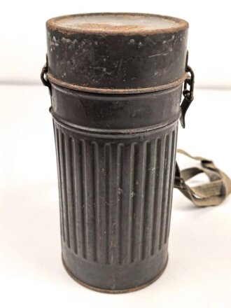 Reichswehr / frühe Wehrmacht, Bereitschaftsbüchse für die Gasmaske. Originallack, datiert 1934.