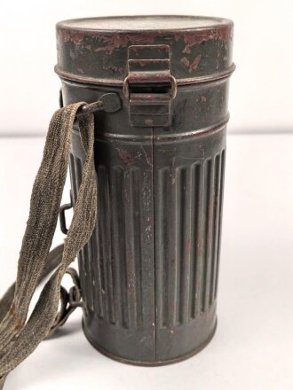 Reichswehr / frühe Wehrmacht, Bereitschaftsbüchse für die Gasmaske. Originallack
