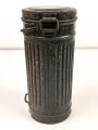 Gasmaskendose Wehrmacht Modell 1938. Originallack, datiert 1943