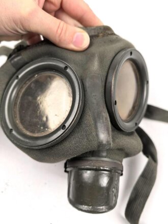 Gasmaske 30 Wehrmacht. Innen datiert 1936