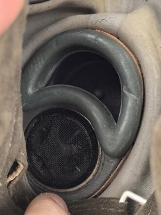 Gasmaske 30 Wehrmacht. Innen datiert 1936
