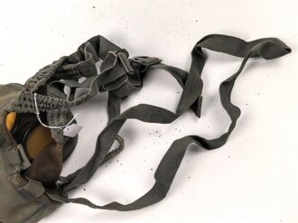 Gasmaske 30 Wehrmacht. Reichswehrabnahme, Maskenkörper angetrocknet