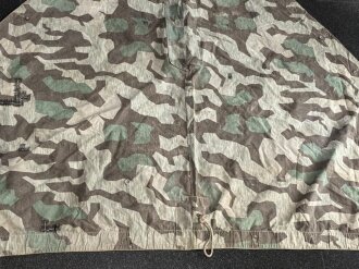 Zeltbahn 31 Wehrmacht. Farbfrisches Stück mit etlichen Reparaturstellen