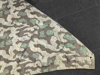 Zeltbahn 31 Wehrmacht. Farbfrisches Stück mit etlichen Reparaturstellen