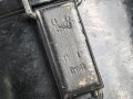 Schwarzer preßmasse Behälter zum Dienstglas 6 x 30 der Wehrmacht. Guter Zustand