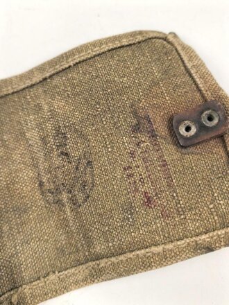 Koppeltasche in aussehen und Schnitt wie Russland 2. Weltkrieg, der rote Stempel deutet allerdings eher auf Polnische Herkunft.