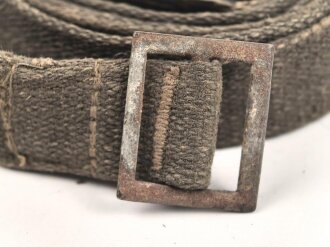 Trageriemen für einen Gasmaskendose der Wehrmacht. Hersteller "ebd43"