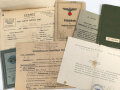 Einsatzbuch für Nachrichtenhelferinnen des Heeres, dazu Dienstausweis, Durchlaßschein sowie diverse weitere Papiere