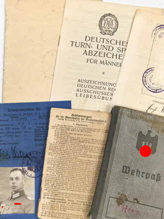 Wehrpaß eines aktiven Teilnehmers an beiden...