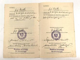 Wehrpaß eines aktiven Teilnehmers an beiden Weltkriegen, im laufe der Dienstjahre vom gefreiten bis zum Oberst befördert.