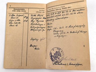 Wehrpaß eines aktiven Teilnehmers an beiden Weltkriegen, im laufe der Dienstjahre vom gefreiten bis zum Oberst befördert.