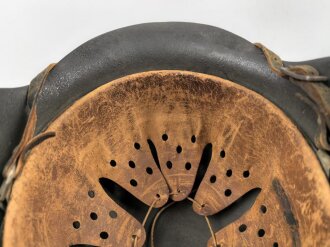 Heer, Stahlhelm Modell 1942. In allen Teilen original und zusammengehörig, EF68