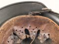 Heer, Stahlhelm Modell 1940 mit Emblem. In allen Teilen original und zusammengehörig, Q64