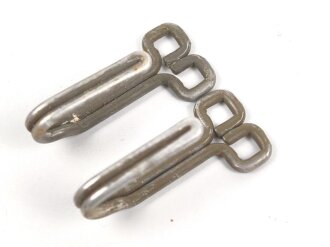 Paar Koppelhaken für eine Feldbluse , Aluminium