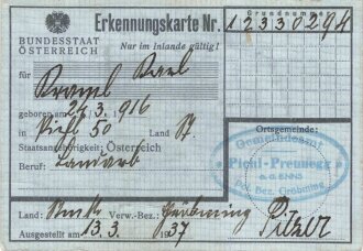 Gruppe Wehrpaß und Verleihungsurkunden eines Angehörigen im Infanterie Regiment 72