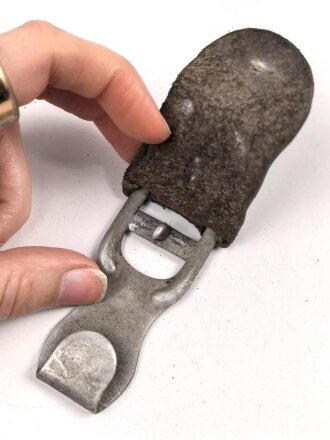 Teil eines  Koppeltragegestell der Luftwaffe