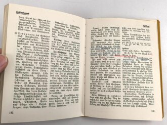 "Soldatenlexikon - Ein Merkbuch für den Infanteriedienst" eines Oberleutnant aus Innsbruck mit desen Unterschrift, 184 Seiten, DIN A6, gebraucht