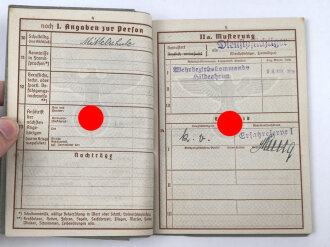 Wehrpaß ausgestellt 29.11.1939 in Hildesheim. Ohne weitere Einträge, dazu ein Schreiben " Nachlaßgut Ihres im Kampf gefallenen Ehemannes" von 1943