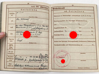 Wehrpaß Heer, eingestellt am 15.21940 bei " Sanitäts Ersatz Abteilung 9 Kassel"