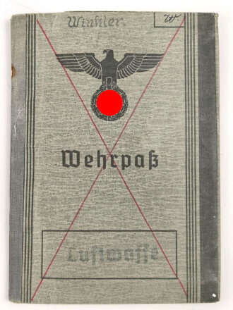 Wehrpaß Luftwaffe, eingestellt am 1.5.41 bei...