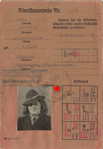 Dienstausweis, einer Angestellten einer Prüfstelle in München, ausgestellt 1939