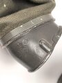 Luftwaffe, Gasmaskenbeutel  für Fallschirmjäger. Getragenes Stück, Hersteller bwz. Druckknöpfe und Reissverschluss gängig.. Der D-Ring an Beutel mit älterer Reparaturstelle